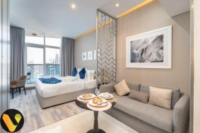 Vogue DAMAC Maison Prive 27th Floor with Balcony & Pool with Canal View Prime Business Bay Location, Steps from Downtown & Burj Khalifa